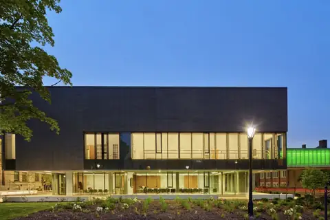 Branksome Hall 校园照片 2