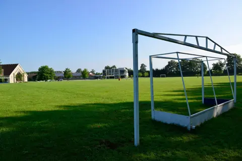 St. John's-Kilmarnock School 校园照片 4
